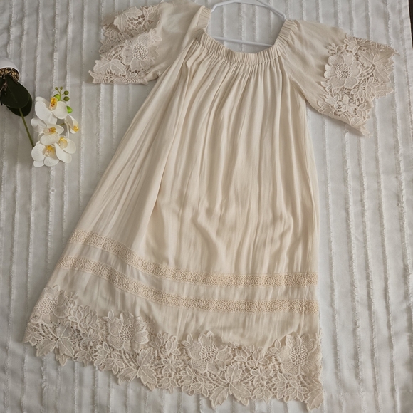 Taylor & Sage Cream Skirt - Picture 5 of 8